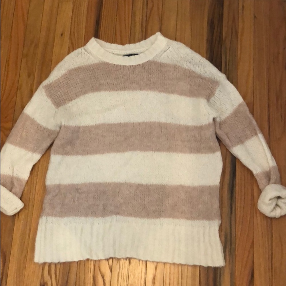American Eagle Knit sweater